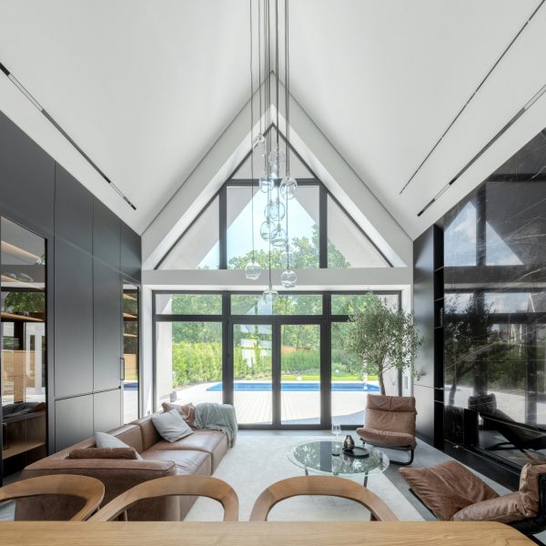 yevhenii-deshko-c1lSAtyYmmM-unsplash